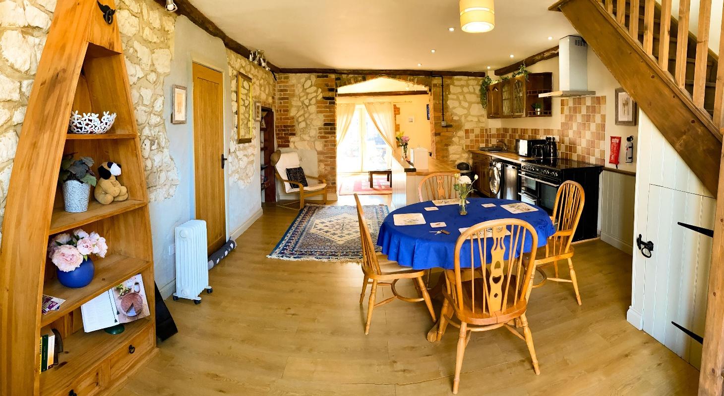 SANDRINGHAM STAY IN COTTAGE & ANNEX: HOLIDAY COTTAGE & ANNEXE