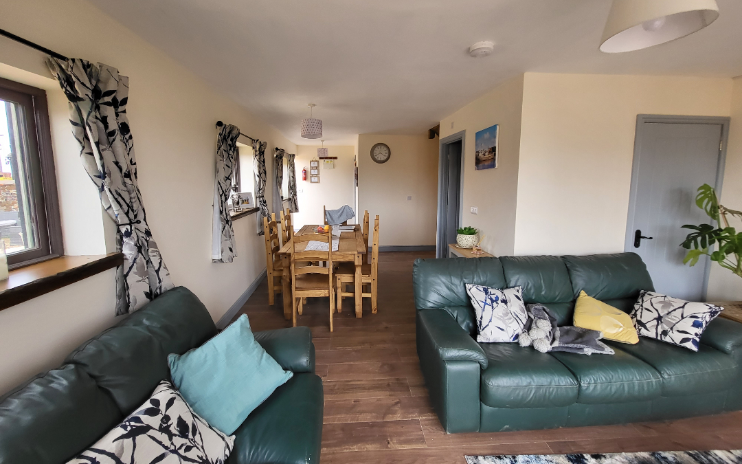 Norfolk Coastal Cottages, The Dairy comes with a large open plan living and dinning area that is perfect for large families to spend time together