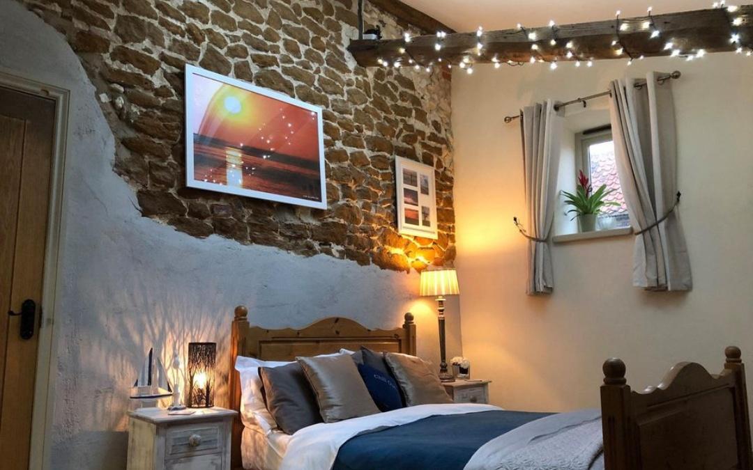 ROMANTIC BREAKS IN HOLIDAYS LET