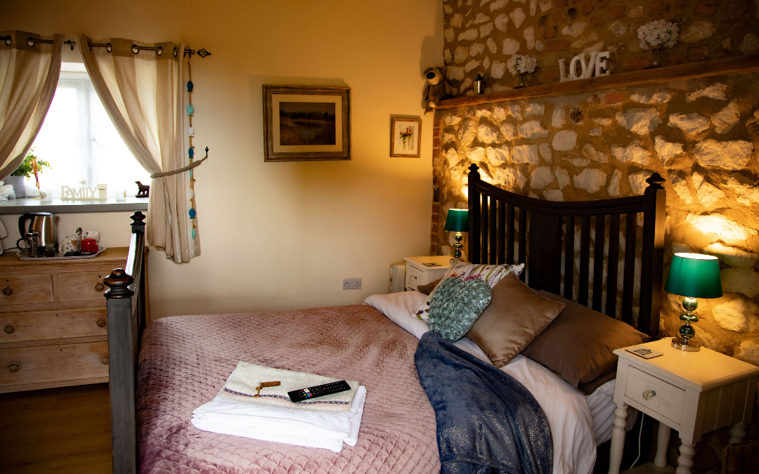 Norfolk Accommodation, The Woodshed, the perfect cottage room for couples