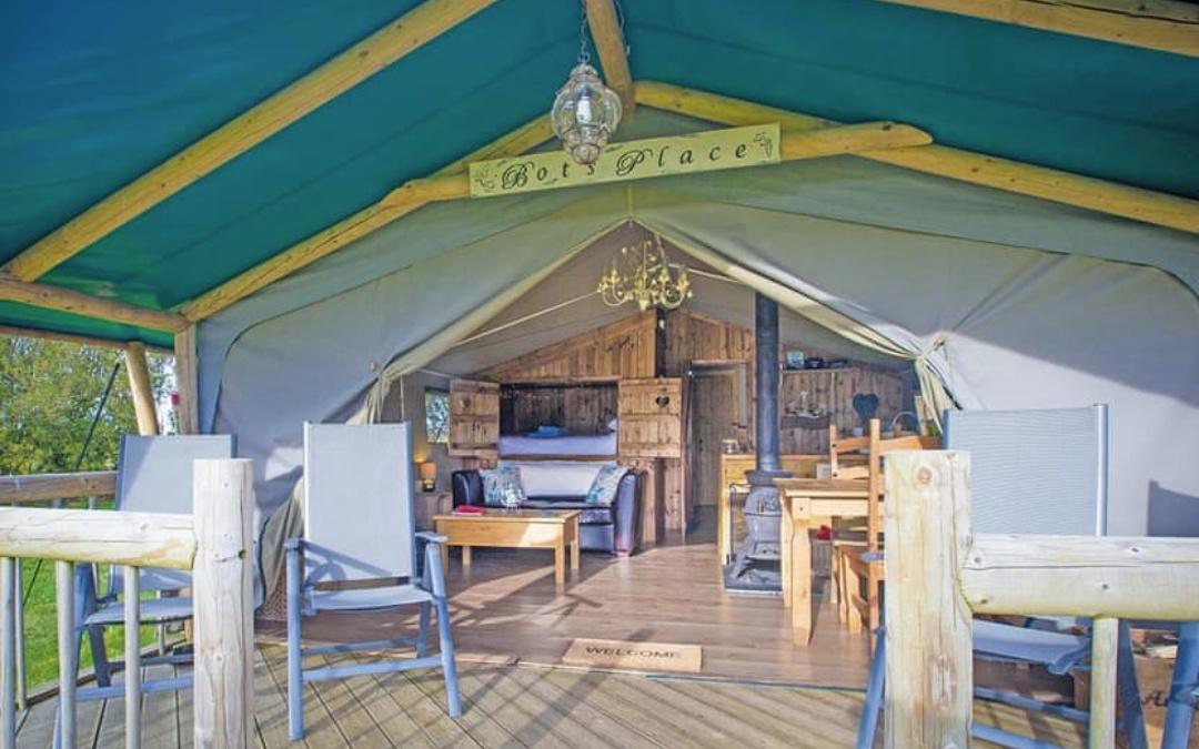 go wild camping & glamping relaxing in style