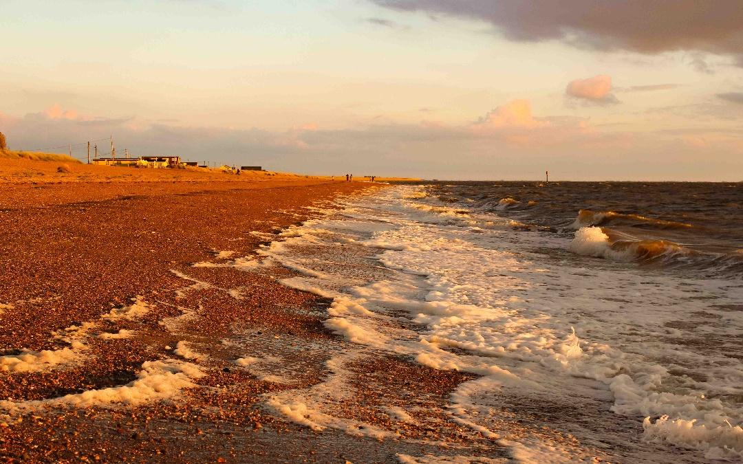 dog friendly heacham south beach, just a 2 minute walk from your self catering accommodation