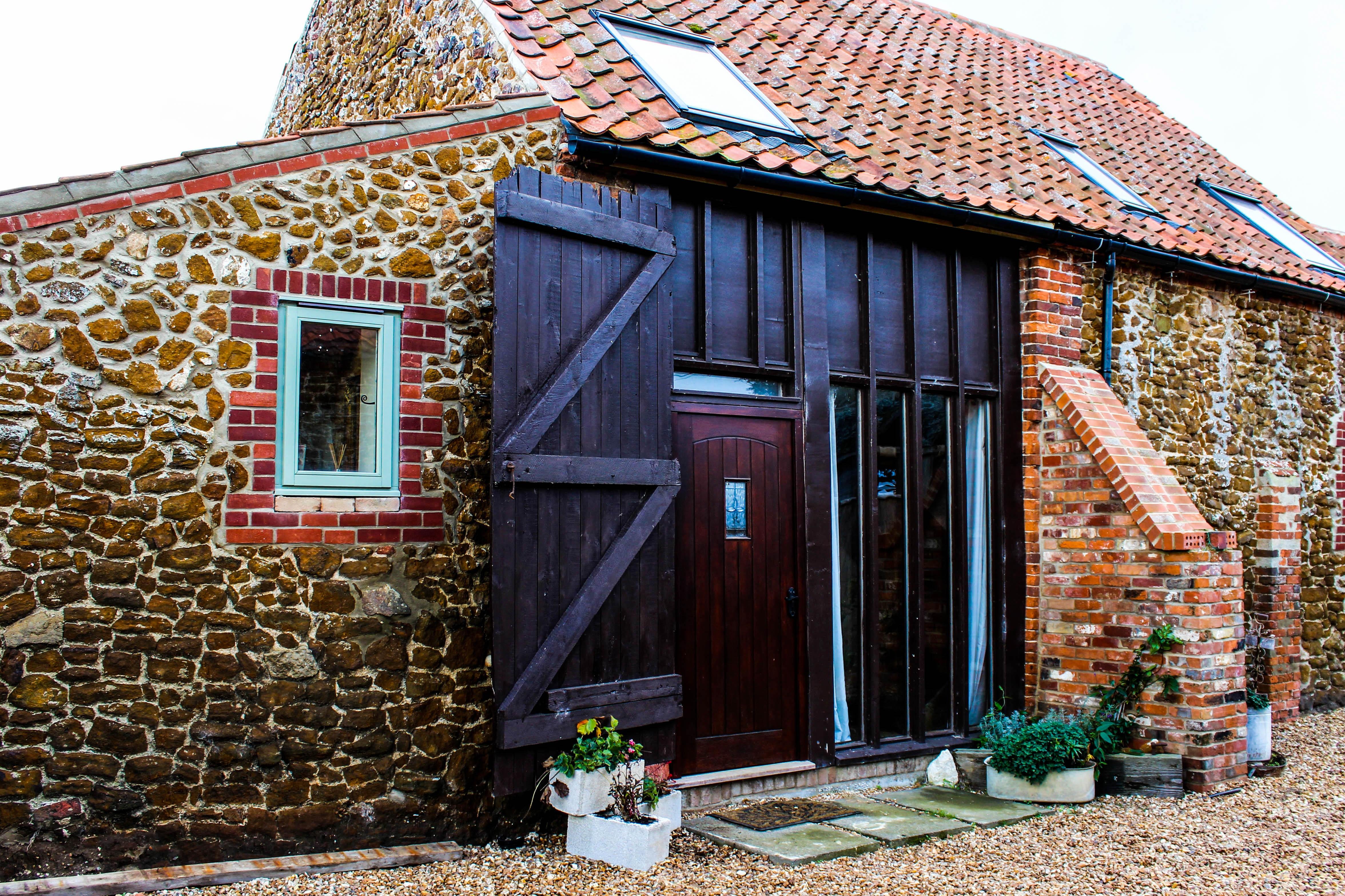 LARGE HOUSES TO RENT FOR CHRISTMAS: THE OLD BARN