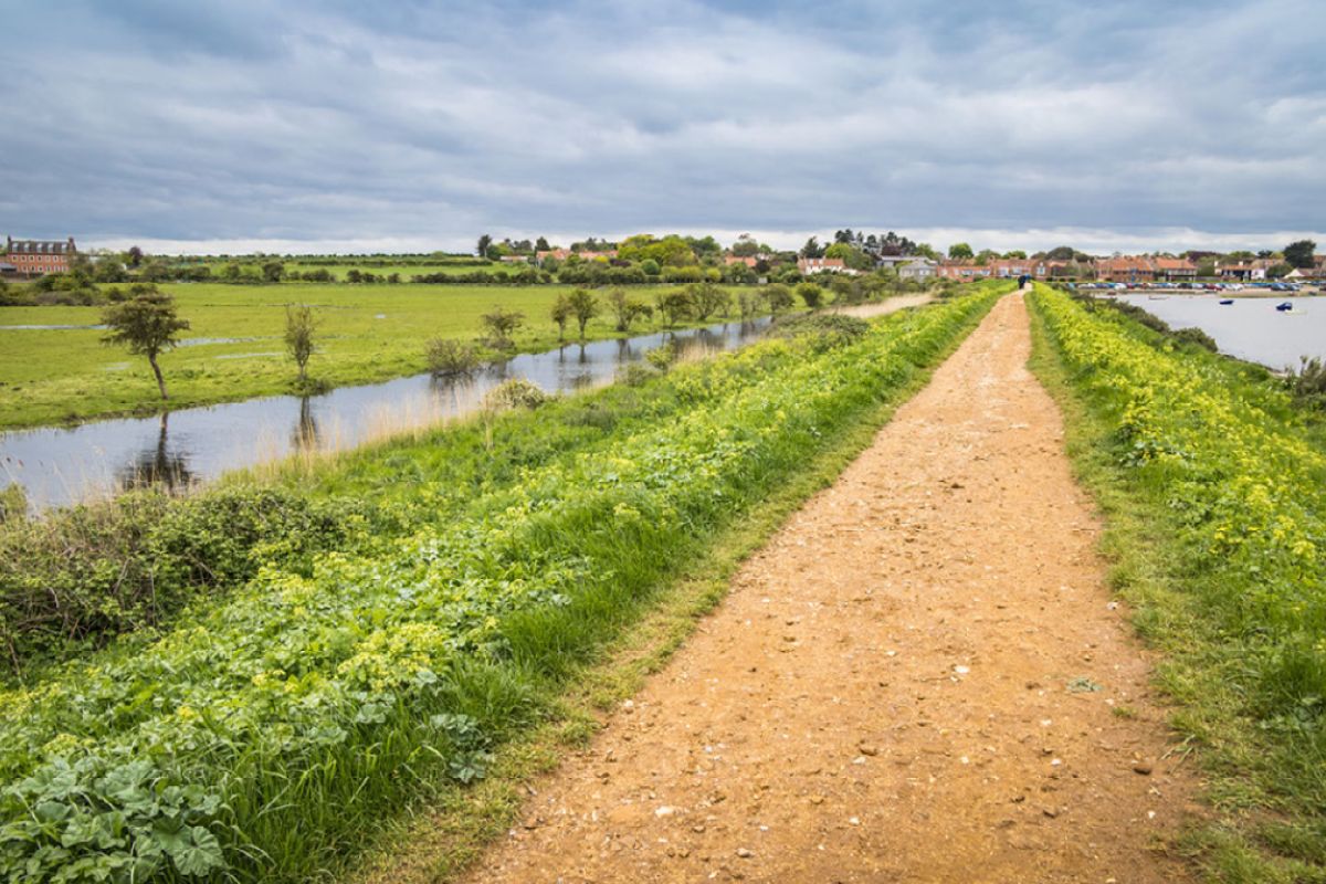 trail through burnham overy staithe