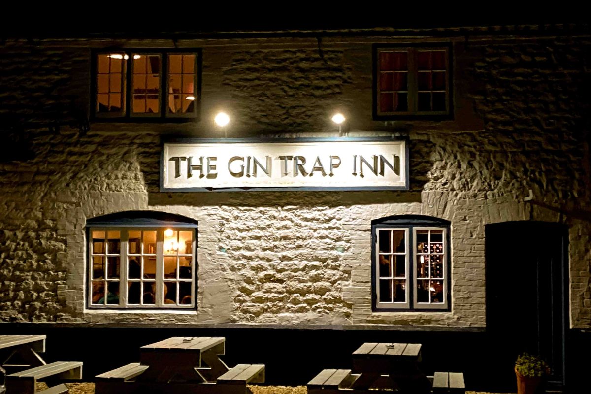 The Gin Trap Inn in the evening